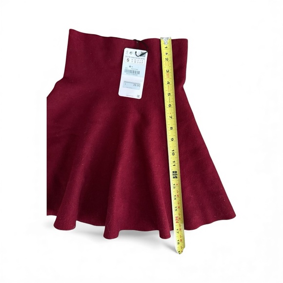 Zara Basic Knit Collection Flair Skirt in Garnet| Zara Holiday Basics - Picture 6 of 8